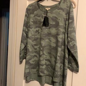 Super cute lightweight sweatshirt/top